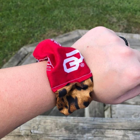 Scrunchie - Picture 2 of 2